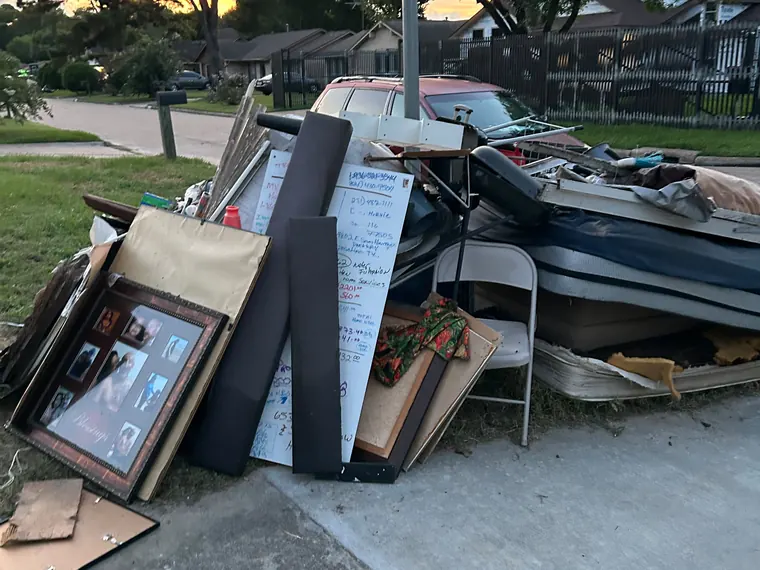 Trash removal before cleaning